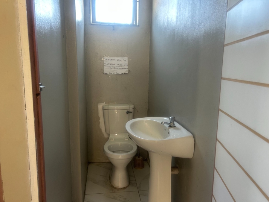 6 Bedroom Property for Sale in Quigney Eastern Cape